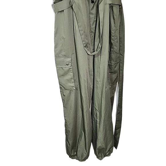 FASHION Nova Lace cargo Jumpsuit. Size 1x - Picture 5 of 8